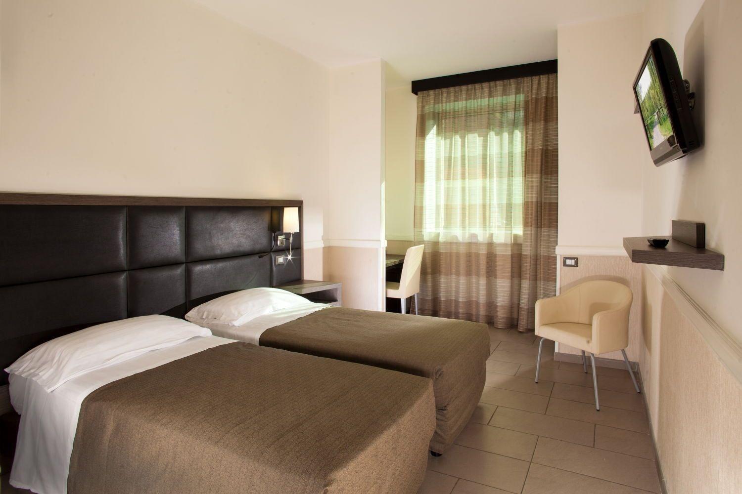 Hotel Artis Roma Esterno foto