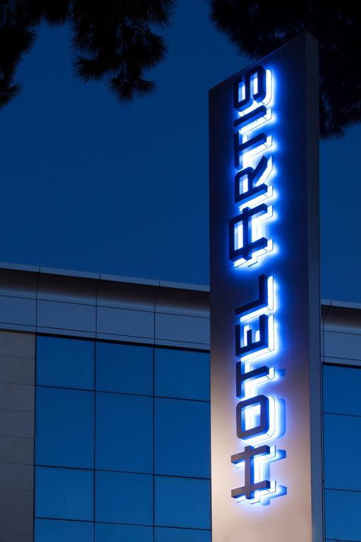 Hotel Artis Roma Esterno foto