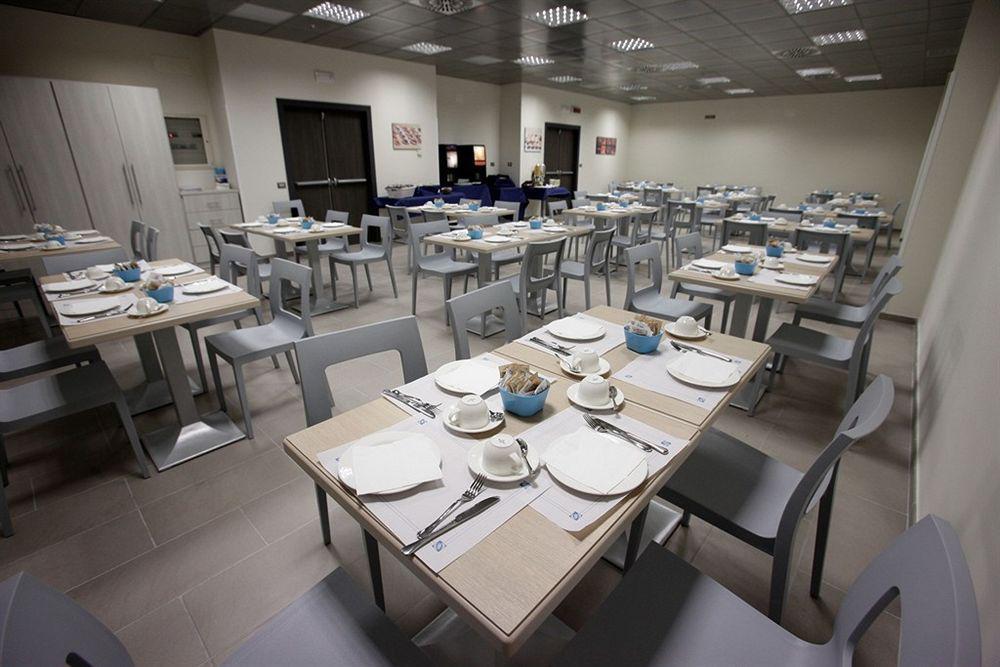 Hotel Artis Roma Esterno foto